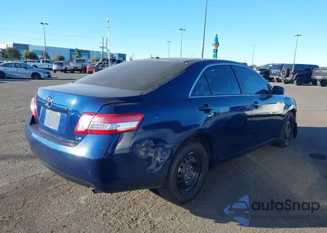 2011 Toyota Camry Le z USA, uszkodzony, nr VIN 4T1BF3EKXBU735756